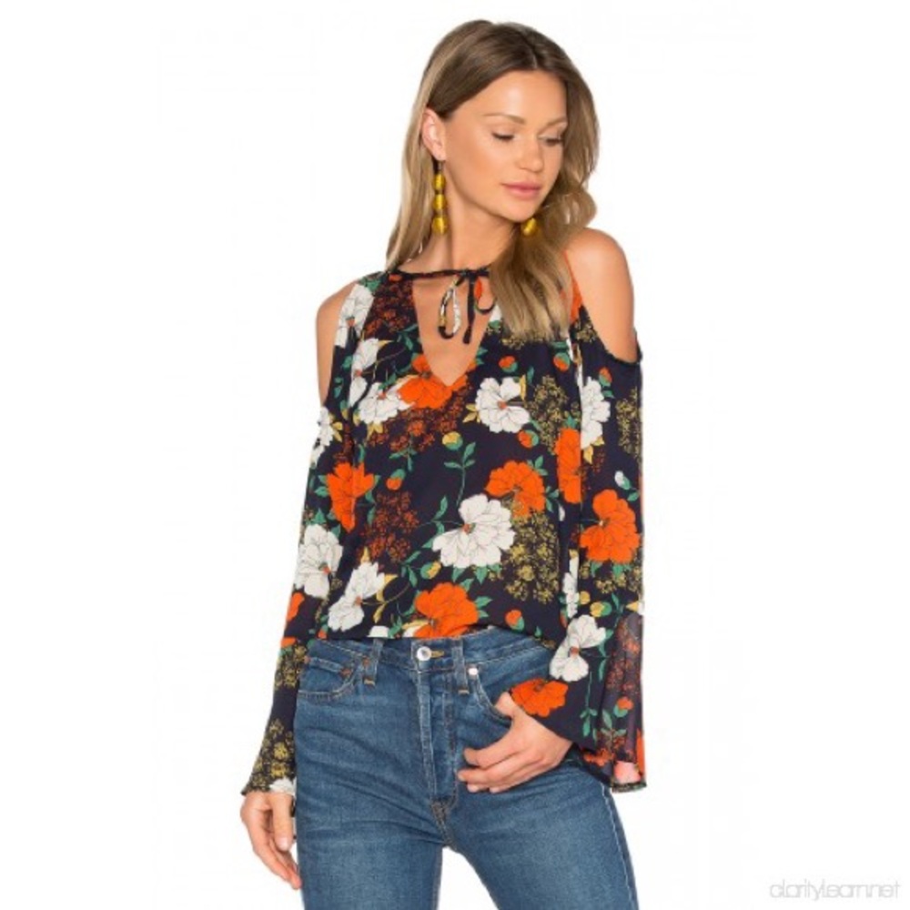 NWOT WYLDR Heart and Soul Top